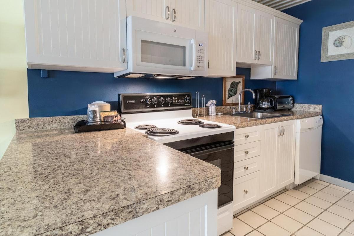 Two Bedroom Villa Sleeps 6 Has 2 Queen And 1 King Pawleys Island Eksteriør billede