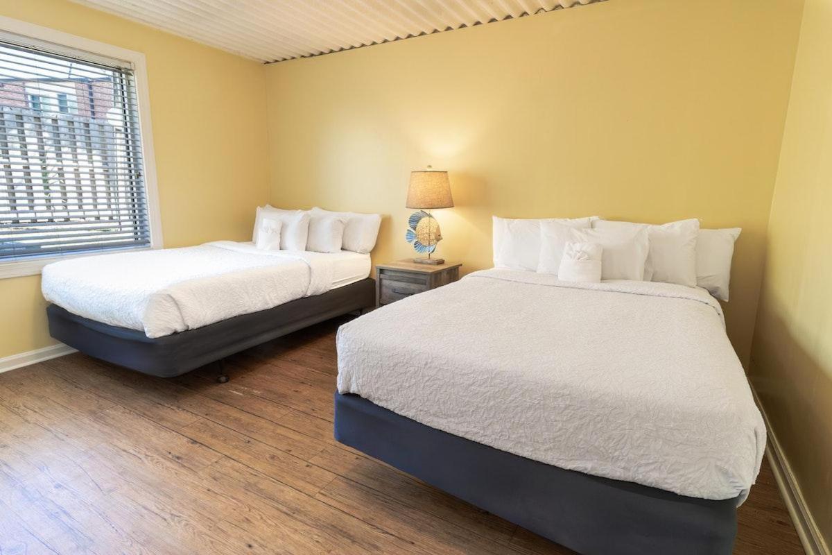 Two Bedroom Villa Sleeps 6 Has 2 Queen And 1 King Pawleys Island Eksteriør billede